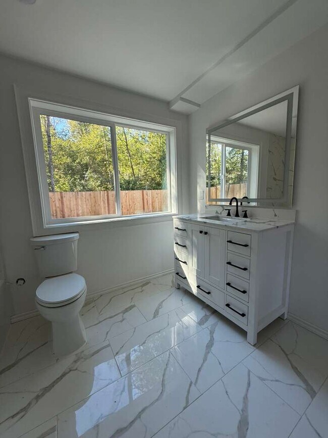 Foto del edificio - 7216 Beverly Ln