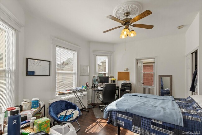 Foto del edificio - 172 Harrison Ave