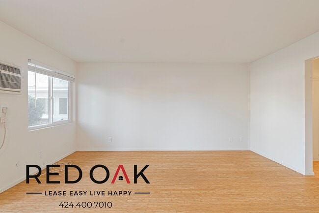 Building Photo - Beautiful One Bedroom with Large Windows, ...