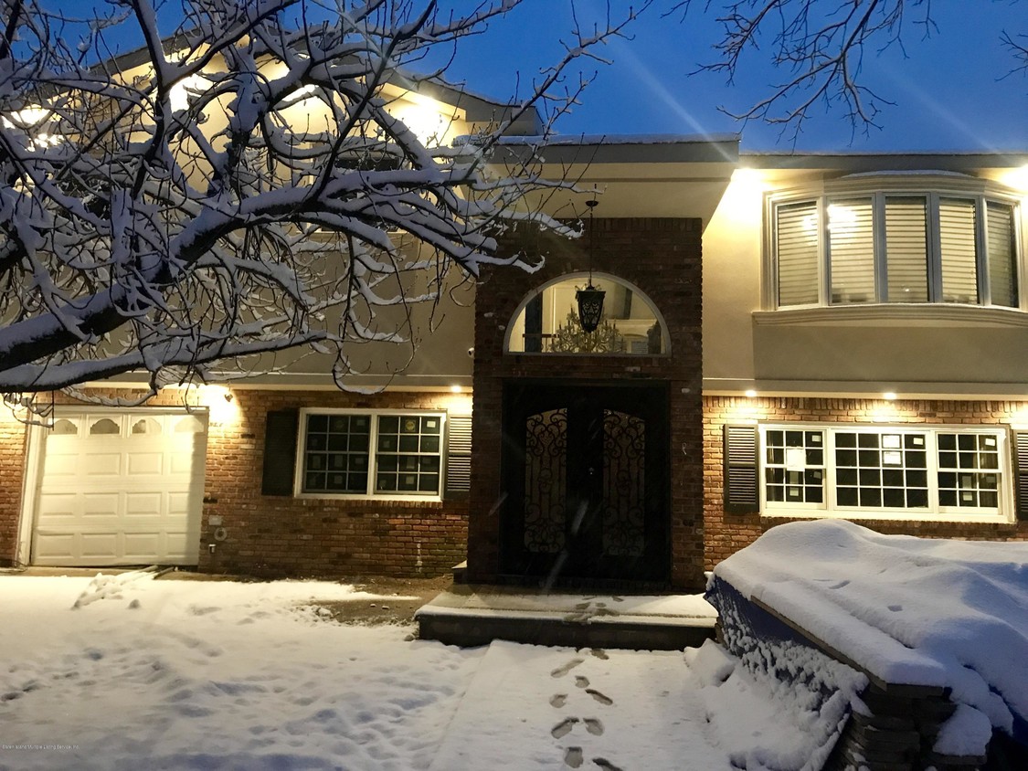 Primary Photo - 268 Barclay Ave