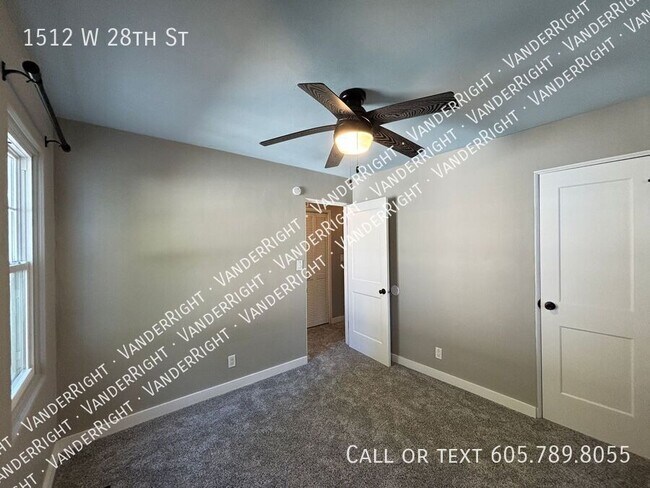 Building Photo - 1512 W 28th St
