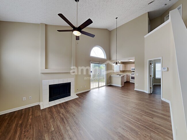 Building Photo - 4243 Tenneyson Ln