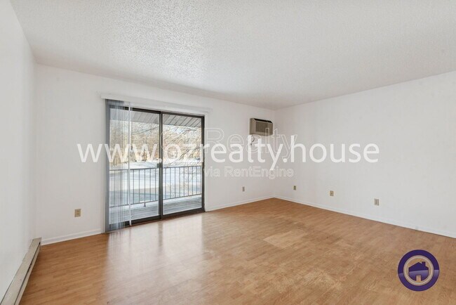 Foto del edificio - 2150 N McCord Rd