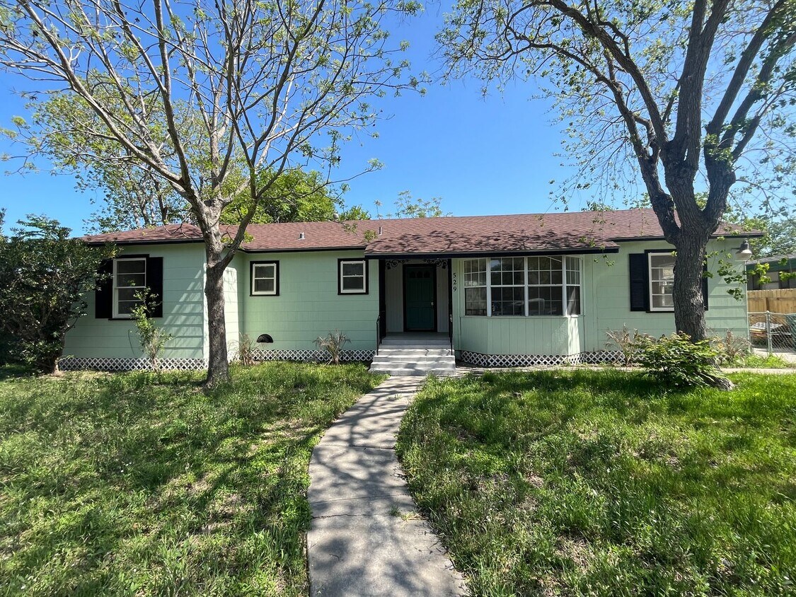 Foto principal - LINDALE PARK WITH EXTRA SQUARE FOOTAGE!!