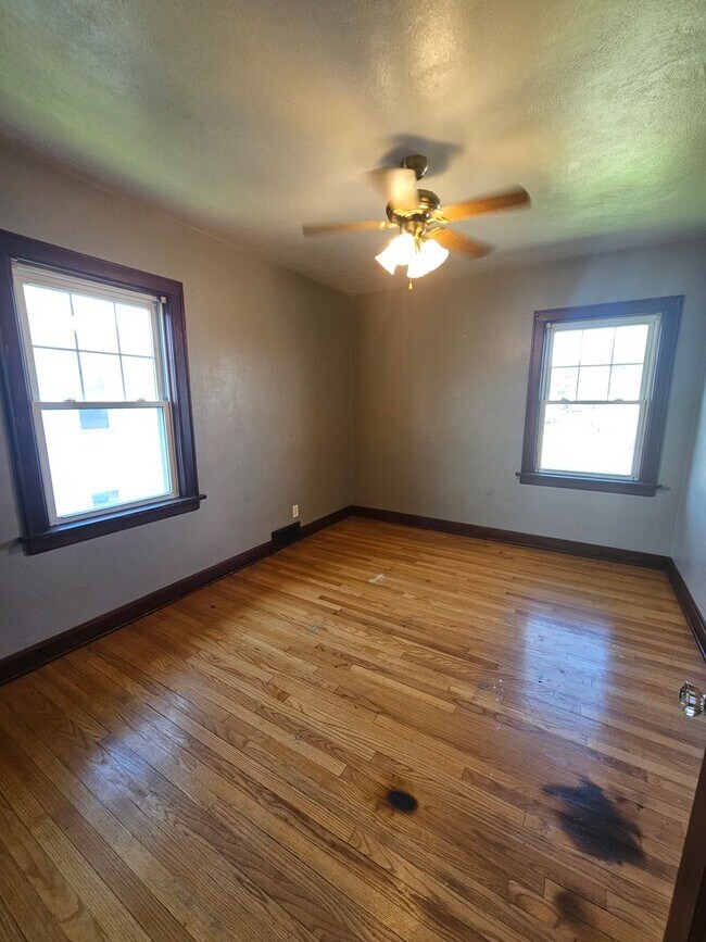 Foto del edificio - 2612 N Harrison St