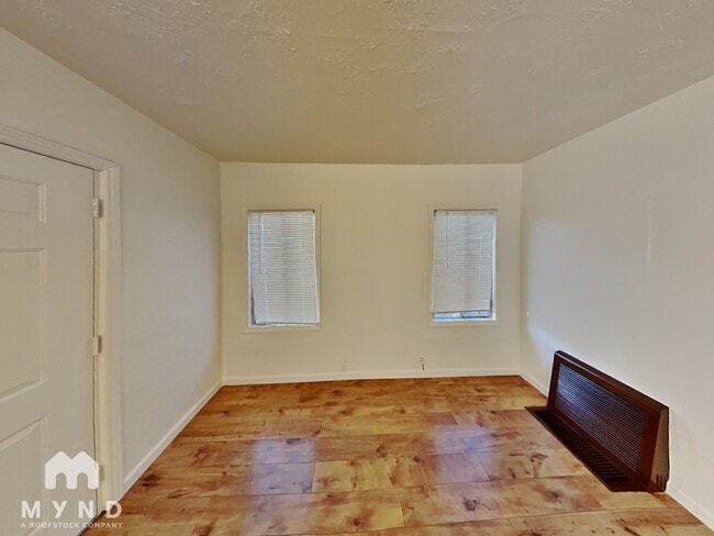 Foto del edificio - 2515 64th Ave