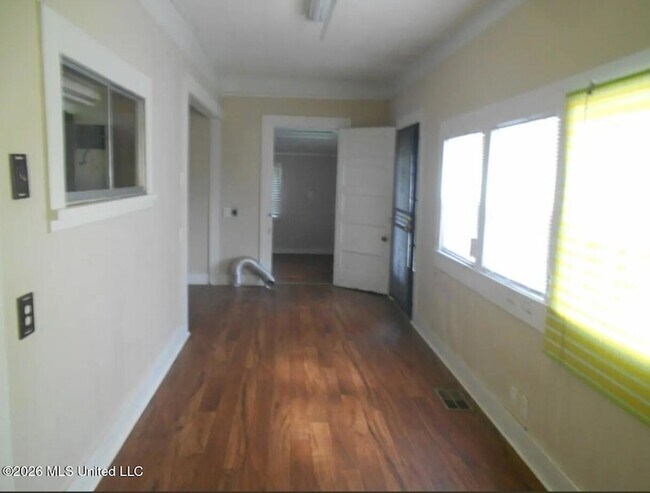 Foto del edificio - 8009 McComb Hville Rd