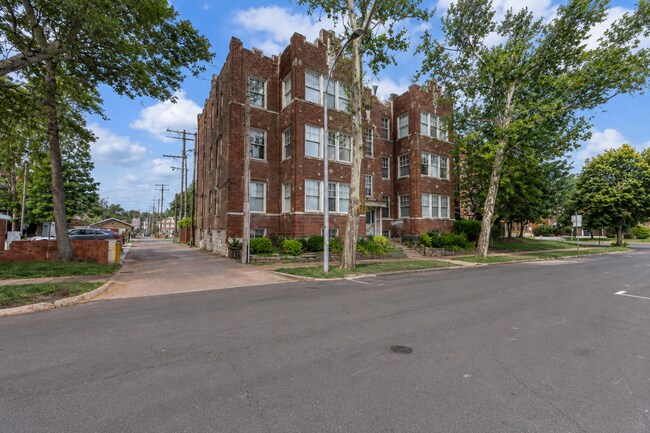 Building Photo - 6409 Enright