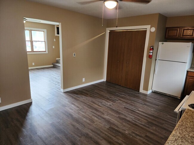 Foto del edificio - 613 Cedar St