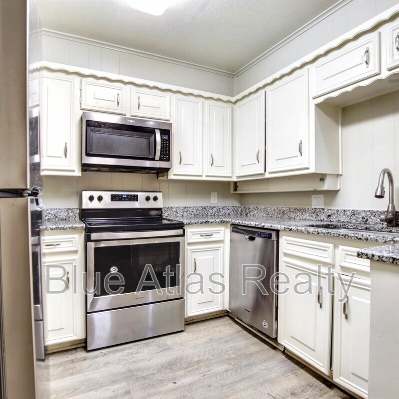 Foto principal - 4439 Altamesa Blvd