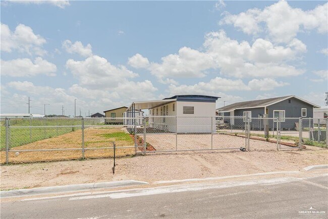 Building Photo - 1236 Desert Willow St