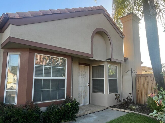 Foto del edificio - 28098 Lemonwood Dr
