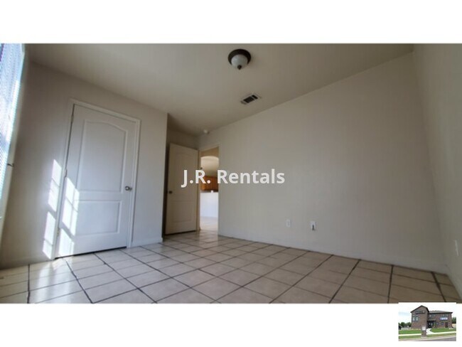 Foto del edificio - 413 Brittney Way