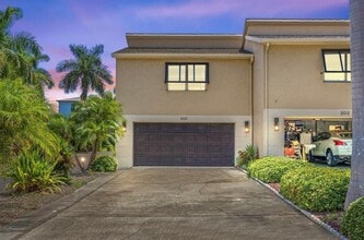 Building Photo - 487 Pinellas Bayway S