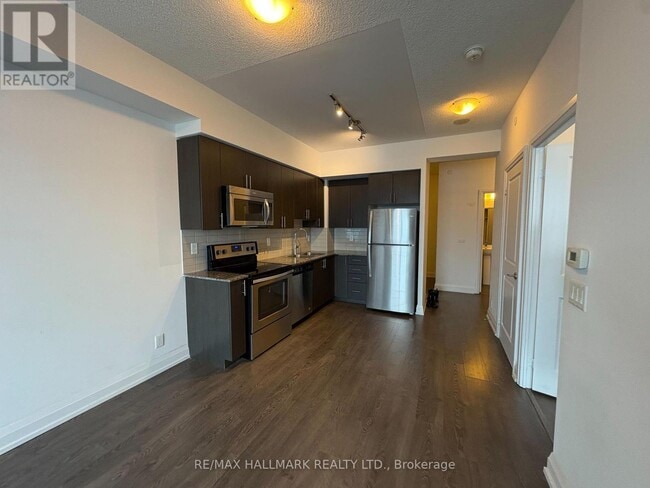 Photo du bâtiment - 7890 Bathurst St