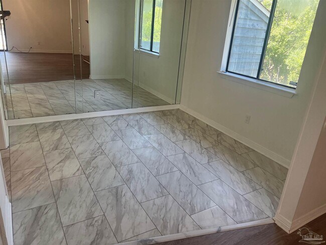 Foto del edificio - 7225 W Fairfield Dr