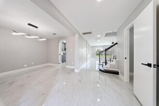 Building Photo - 8311 Sierra Hill Ct