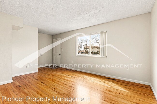 Foto del edificio - 3 br, 1.5 bath House - 590 S Eaton St