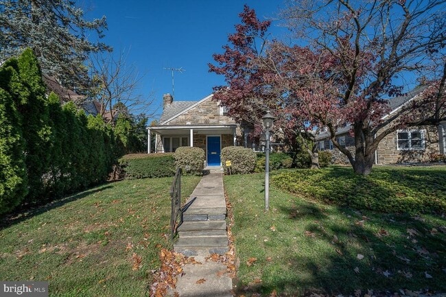 Building Photo - 1457 Manoa Rd