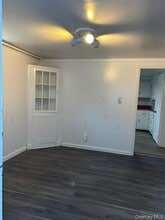 Building Photo - 38 Linwood Rd N