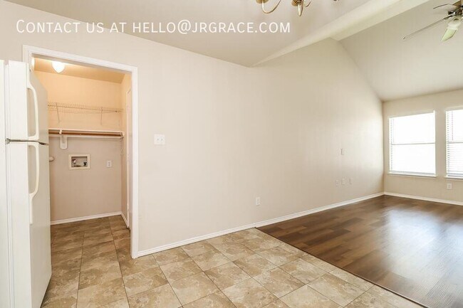 Foto del edificio - 136 Stewart Bend Ct
