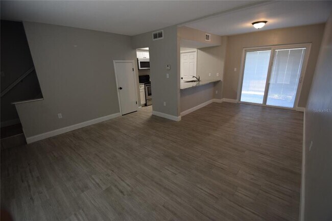 Foto del edificio - 945 Castle Way