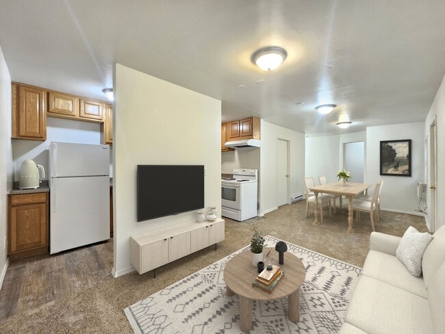 Building Photo - 828 E 11th Ave