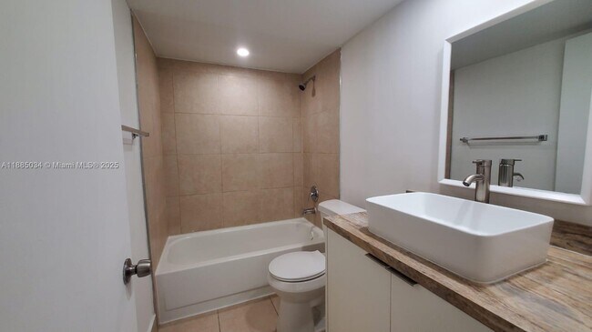 Foto del edificio - 8160 Geneva Ct