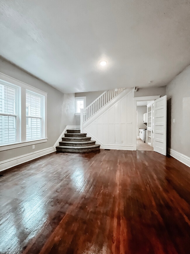 Building Photo - 1218 S 7th St