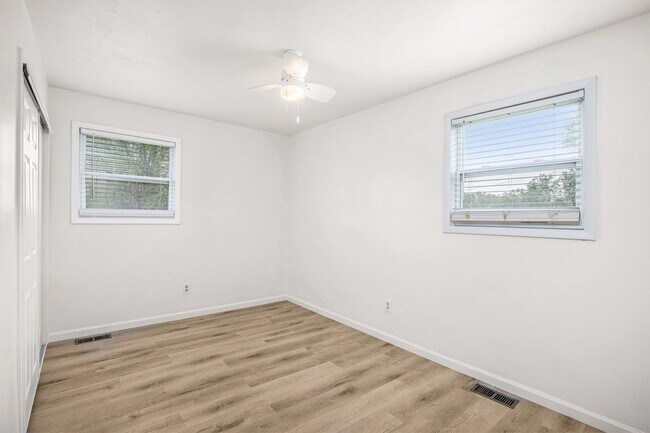 Foto del edificio - Beautiful 2BR/1BA Duplex in Independence!