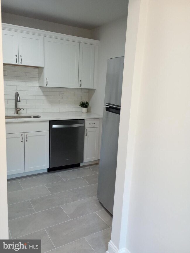 Foto del edificio - 1309 Meadowview Ln