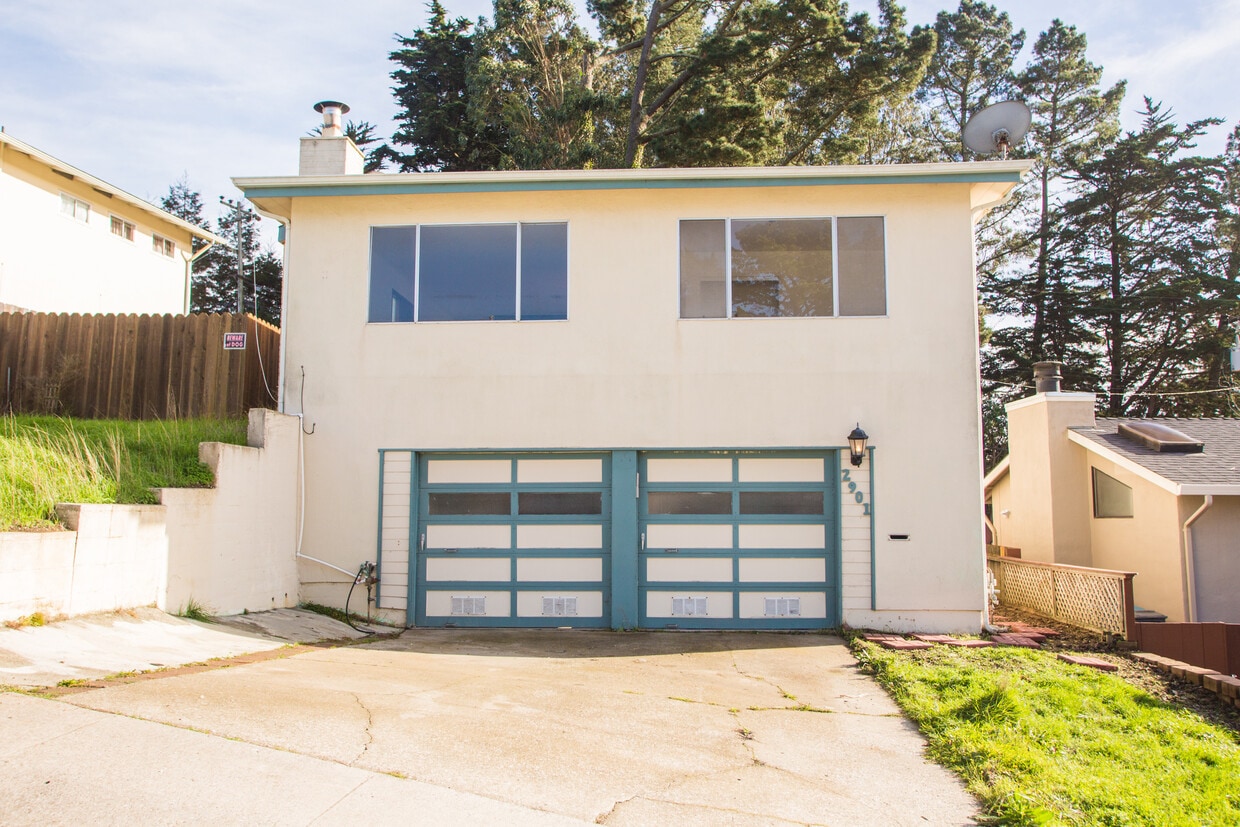 2901 Rollingwood Drive, San Bruno, CA 94066 Townhome Rentals in San