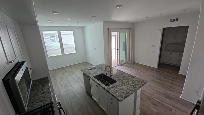 Foto del edificio - 26958 W Sandbar Willow Pl