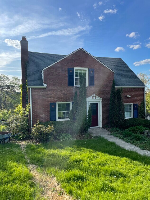 Foto principal - 168 Highview Dr