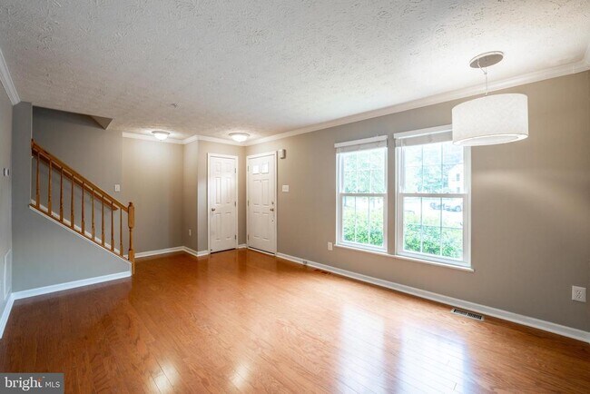Building Photo - 6607 Cambria Terrace