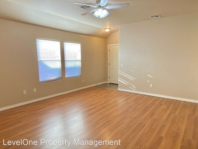 Building Photo - 3 br, 2 bath House - 11102 SW 5th Street