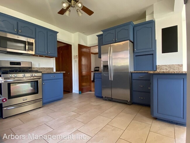 Building Photo - 3 br, 2 bath House - 6942 Reynolds Street