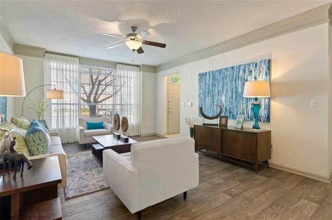 Foto del edificio - 10055 Jones Bridge Rd