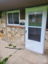 Building Photo - 1041 Neville Ave