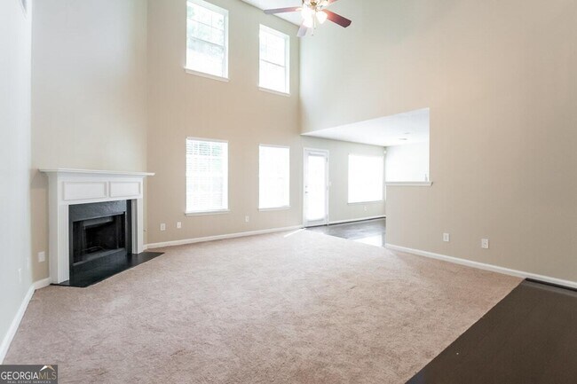 Building Photo - 6020 Red Top Loop