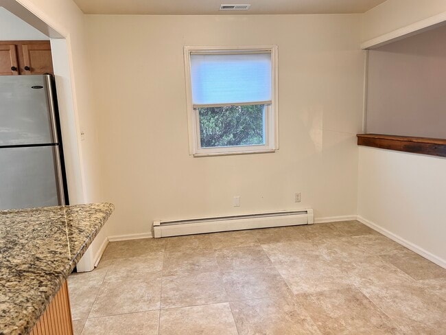 Building Photo - 9537 Nora Ln