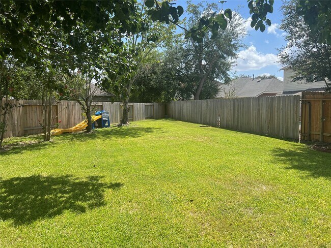 Foto del edificio - 3815 Shadow Knoll Ct