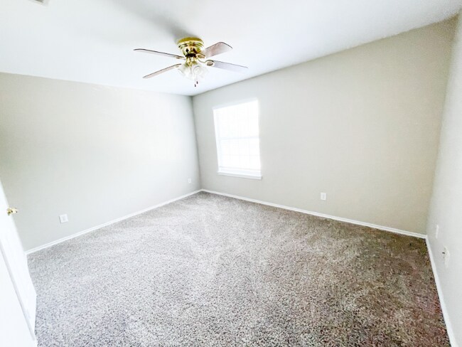 Foto del edificio - 2704 Clemson Cir