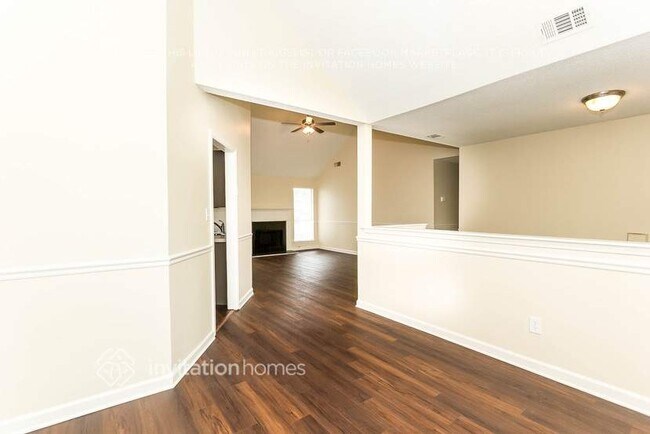 Foto del edificio - 1131 Collyns Ct