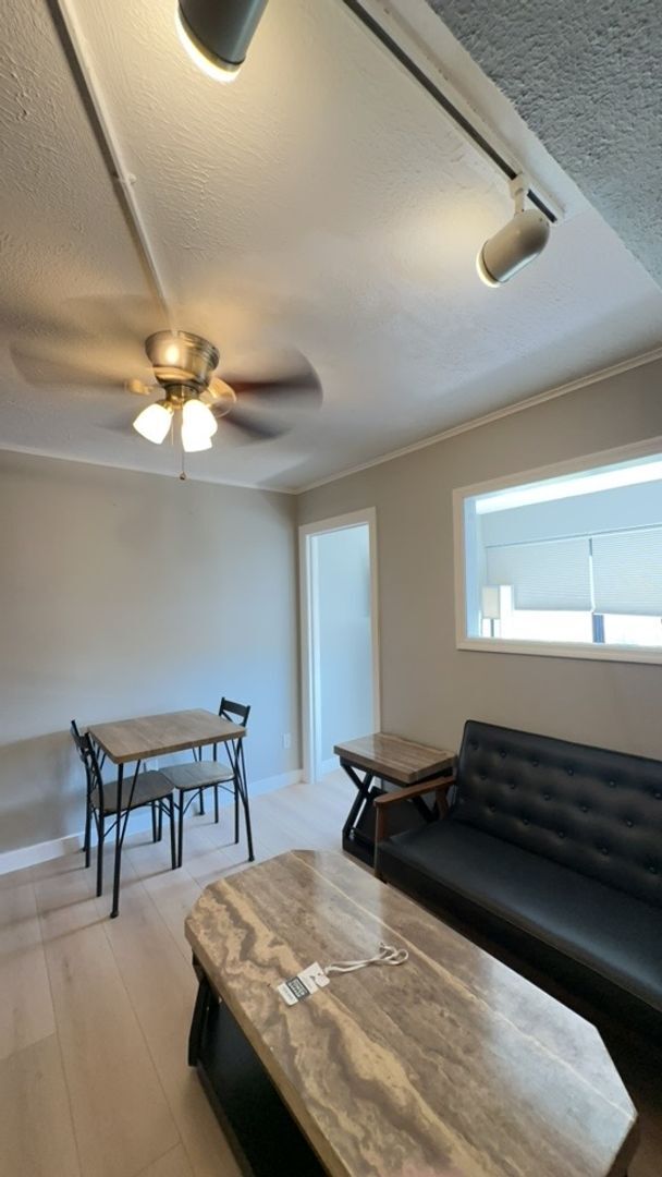 Foto del edificio - University Towers- FURNISHED 1bd/1ba Apartment #611 Available for Fall 2025!