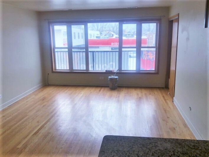 Primary Photo - 6213 W Belmont Ave