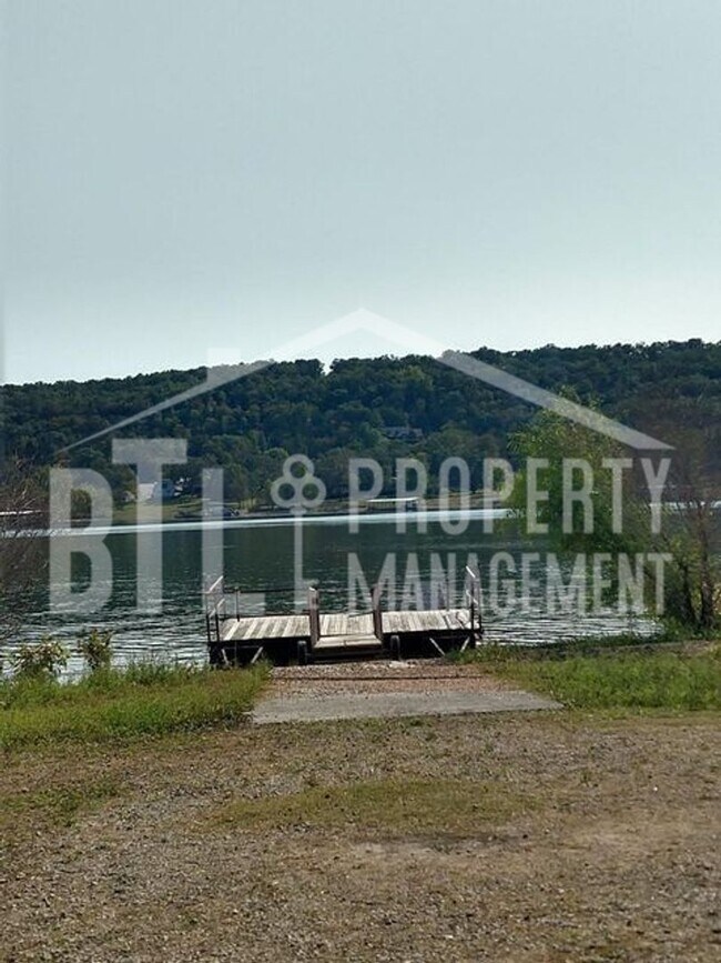 Foto del edificio - Cozy 1 bedroom Lake condo!!