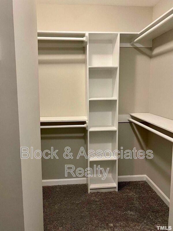 Building Photo - 11128 Crestmont Dr