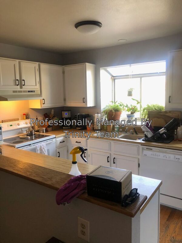 Foto del edificio - 9693 W Chatfield Ave