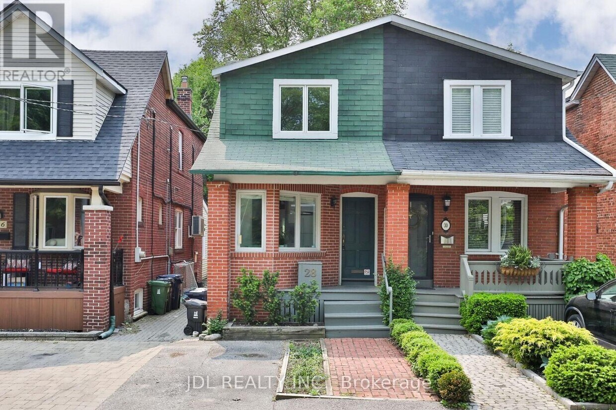 Primary Photo - 28 Cleveland St